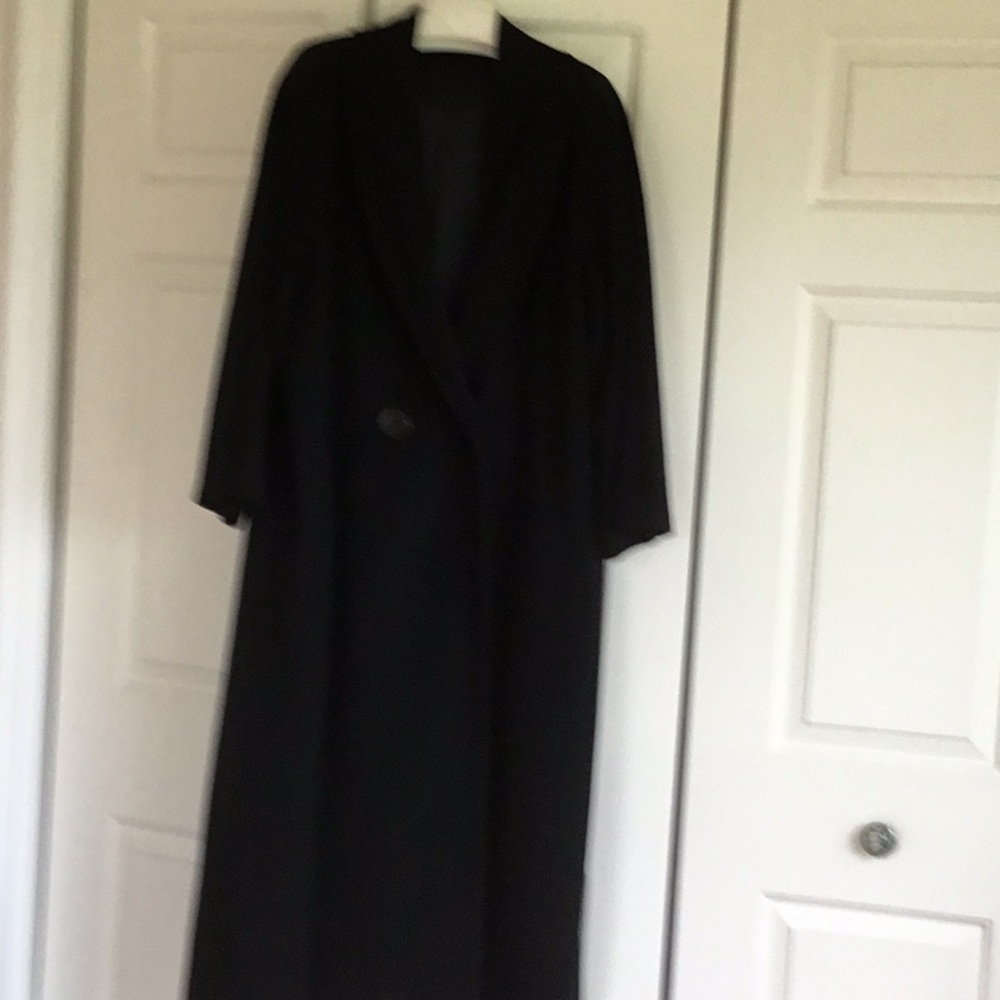 Coat. - image 2